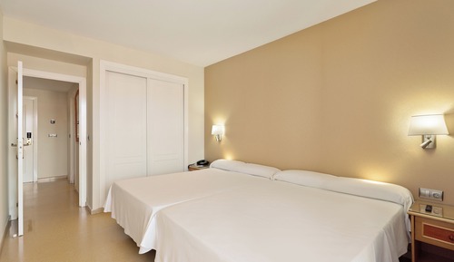 Apartment, 1 Bedroom, Partial Sea View (2 adults and 3 children)