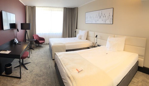 Room, Non Smoking (2 Double Beds, Efficiency)