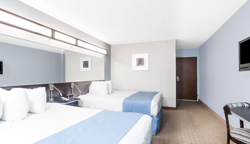 Room, 2 Queen Beds, Accessible, Non Smoking (Mobility/Hearing, Roll-in Shower)