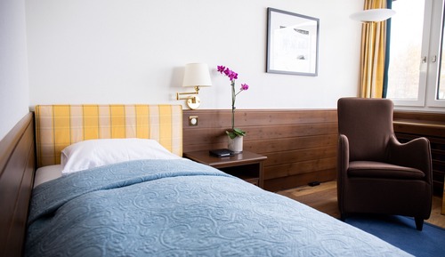 Single Room West