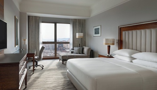 Deluxe Room, 1 King Bed, City View