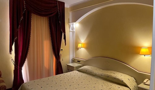 Quad Room