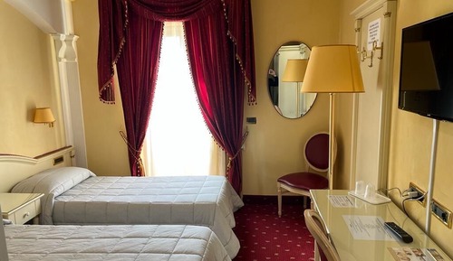 Classic Triple Room