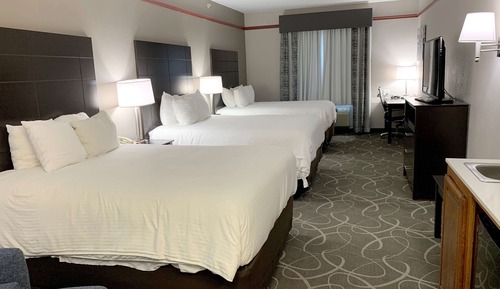 Standard Room, Multiple Beds, Non Smoking, Refrigerator & Microwave
