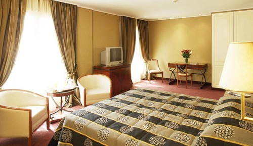 Deluxe Room, City View