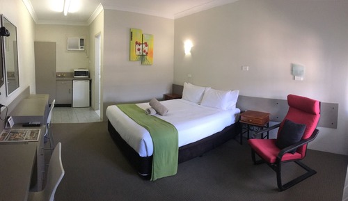 Deluxe Room, 1 Queen Bed, Mezzanine