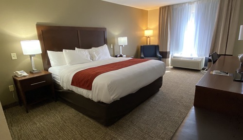 Room, 1 King Bed, Accessible, Ground Floor