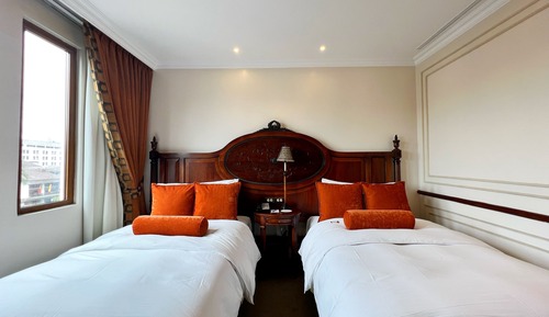 Royal Suite, 2 Twin Beds, Courtyard Area