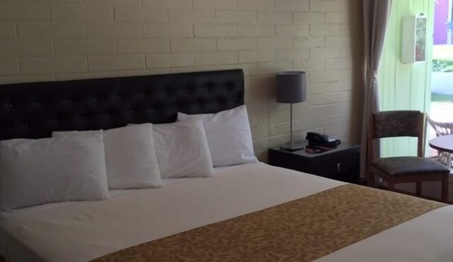 Deluxe Room, 1 King Bed