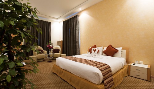 Suite, 3 Bedrooms