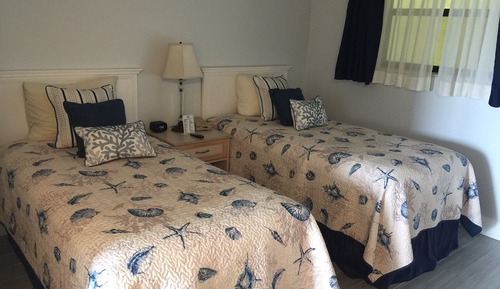 2 Twin Beds 1st Floor Ocean Front Patio