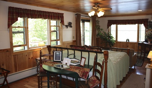 Deluxe Single Room, 1 Queen Bed, Balcony, Overwater (Pike Room)