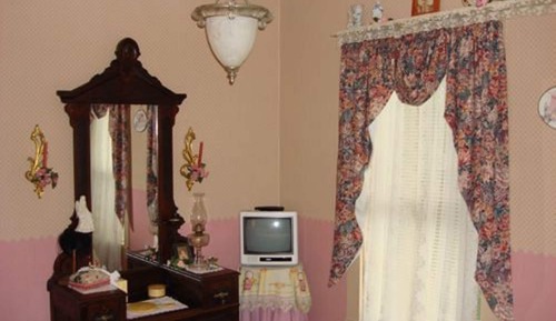 Deluxe Room, 1 Queen Bed