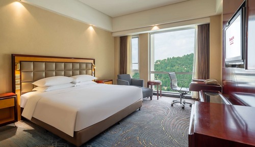 Deluxe Room, 1 King Bed, Non Smoking
