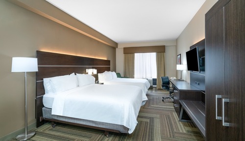 Standard Room, 2 Queen Beds, Accessible Bathtub (Mobility Accessible)