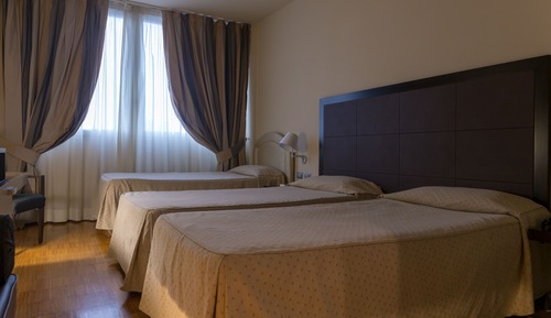 Triple Room, 3 Twin Beds