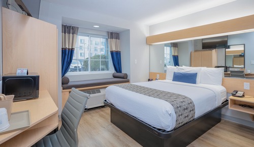 Standard Room, 1 Queen Bed