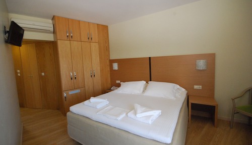 Superior Triple Room, City View