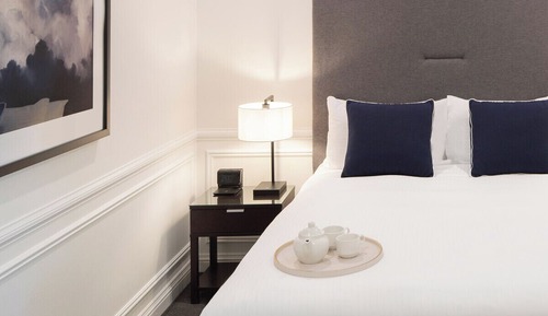 Suite (Lodge)