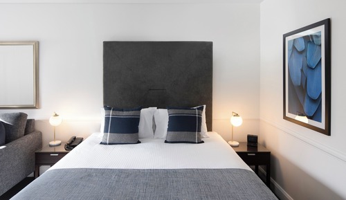 Superior Room (Bath & Balcony)