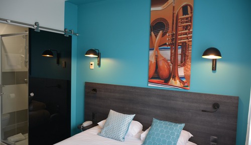 Family Room, 2 Queen Beds, Non Smoking (Twin bed on request)
