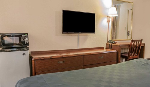 Standard Room, 1 King Bed, Non Smoking