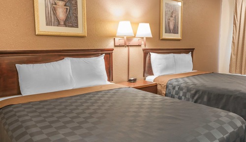 Standard Room, 2 Queen Beds, Non Smoking