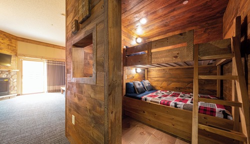 Suite (King Cabin Suite)