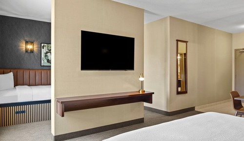 Family Suite, Non Smoking (1 King Bed, 2 Twin Beds)