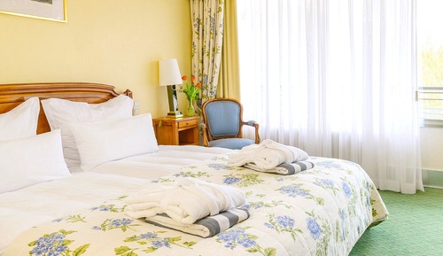 Romantic Room, Park View