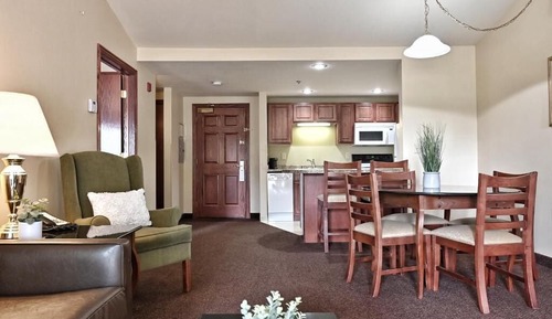 Suite, 2 Bedrooms (Two Twins)