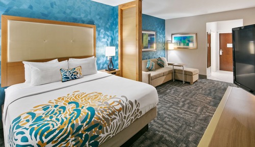Suite, 1 King Bed, Accessible, Non Smoking
