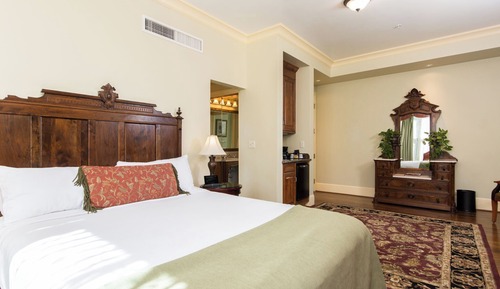Junior Studio Suite