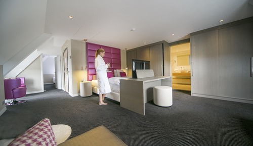 Family Room (PINK)