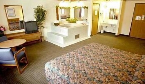 Standard Room, 1 King Bed