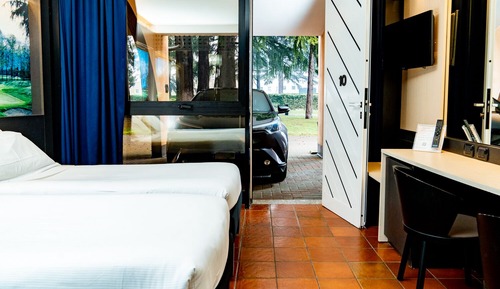 Standard Room, 2 Twin Beds, Garden View