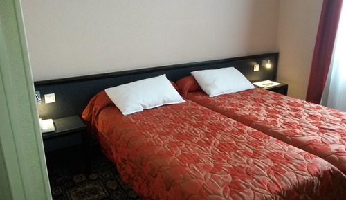  STANDARD TWIN with shower, air-conditioned