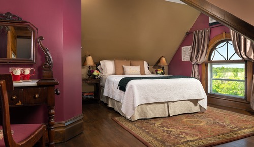 Jewel Box Room
