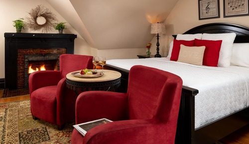Crowning Suite