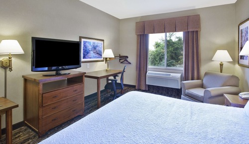 Studio, 1 King Bed, Accessible, Non Smoking