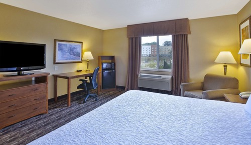 One King Bed, Non-Smoking, Accessible