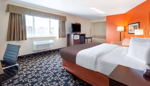 Suite, 1 King Bed, Non Smoking