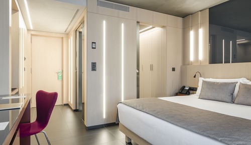 Standard Room, 1 King Bed
