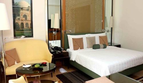 Deluxe Room, Pool View