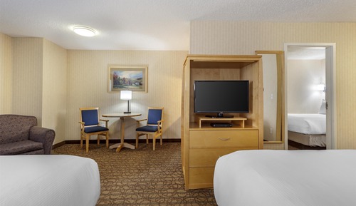 Suite, Multiple Beds, Non Smoking, Refrigerator & Microwave