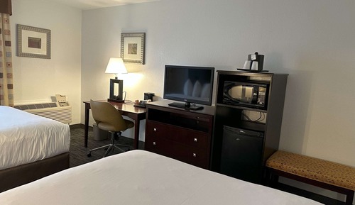 Standard Room, 2 Queen Beds, Non Smoking