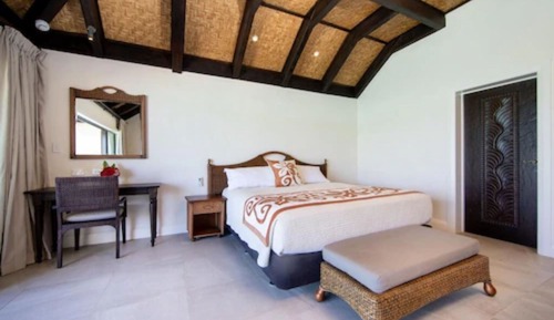 Premium Beachfront Suite