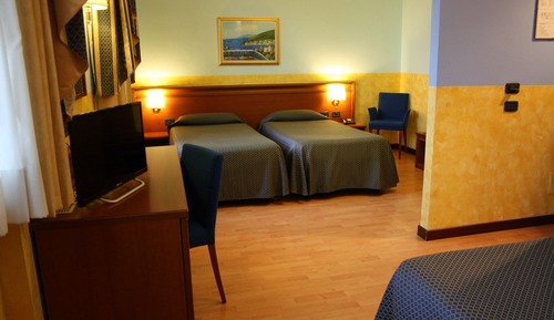Triple Room