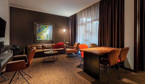 east Suite