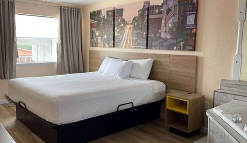 Suite, 1 King Bed, Non Smoking